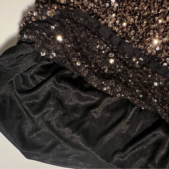 Ashley Lauren -Sequins Cocktail Dress- Euphoria/NYE DRESS - Picture 5 of 9